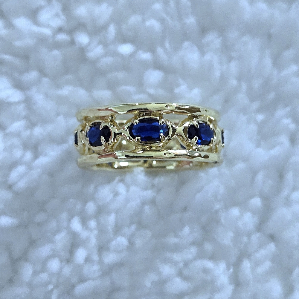 Zeyzey Gold💛 Double✌️ Band with Blue💙 Crystals💎 Ring💍 - NWT - Picture 10 of 16